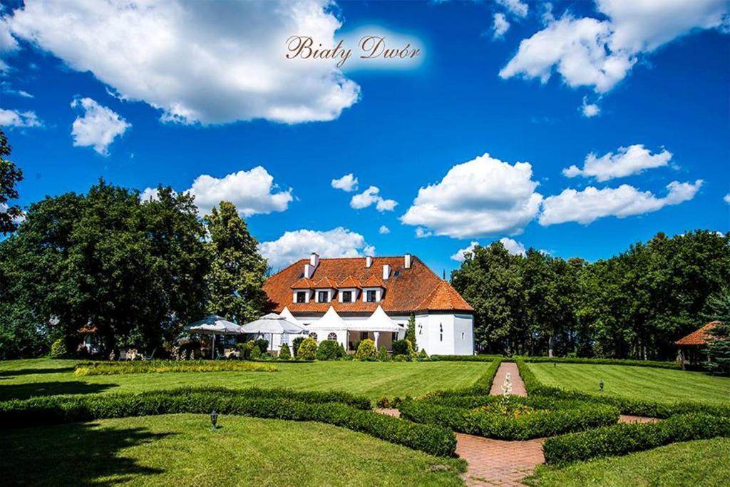 Bialy Dwor Panzió Kwidzyn Kültér fotó